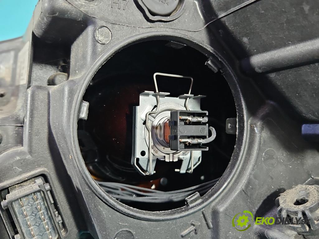 Opel Astra V  2015- 1.6 cdti 110 HP manual 81 kW 1598 cm3 5- Reflektor: pravý 39158006 (Pravé)