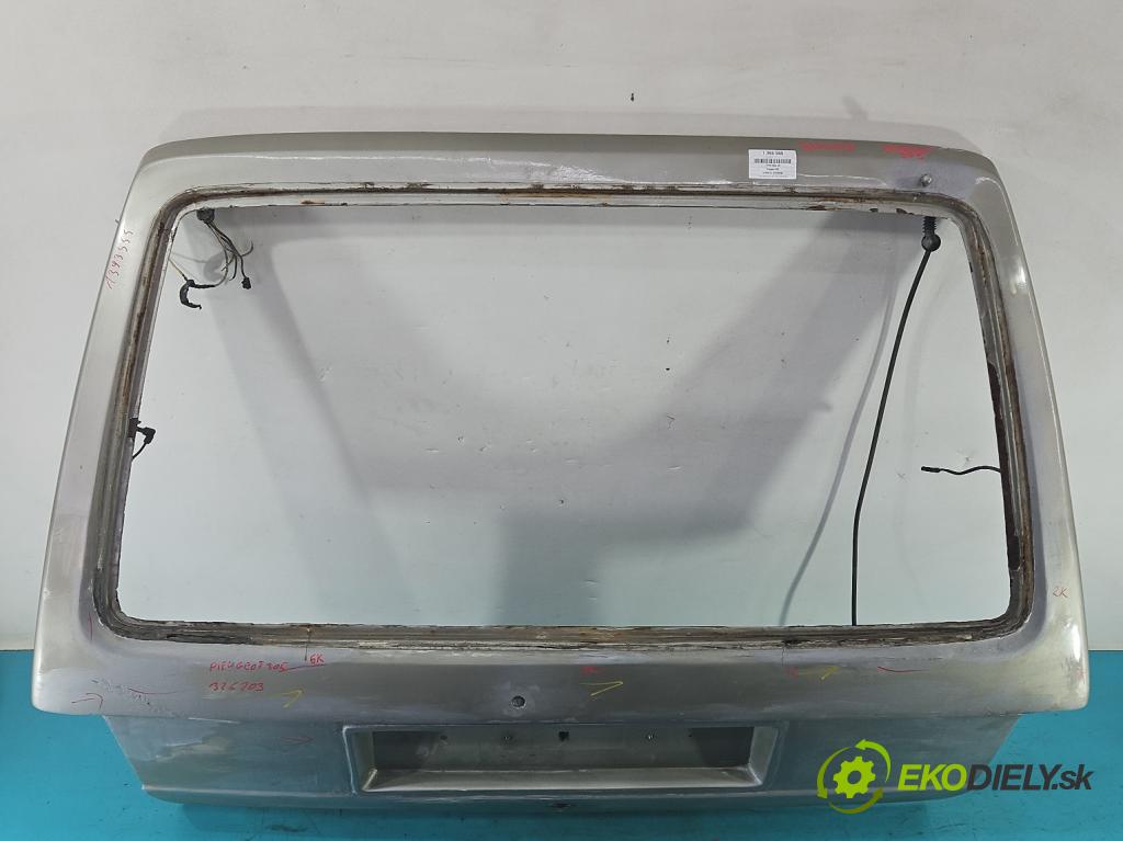 Peugeot 305 1.5 karburátor: 68 hp manual 50 kW 1472 cm3 5- zadní kufrové dveře  (Zadní kapoty)