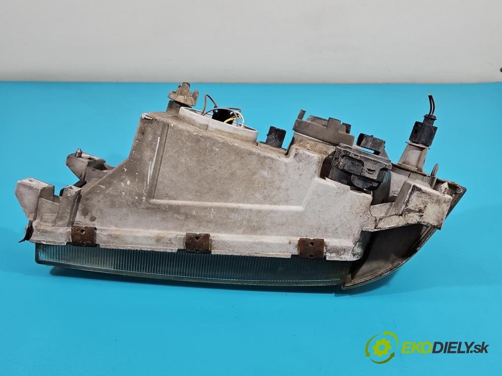 Skoda Octavia I 1996-2010 1.8 20V 125 HP manual 92 kW 1781 cm3 5- Reflektor: pravý  (Pravé)