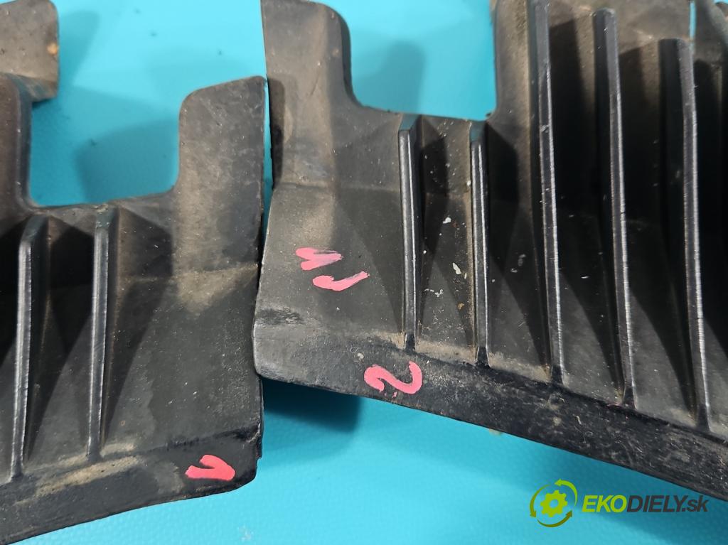 Peugeot 305 1.5 karburátor: 68 HP manual 50 kW 1472 cm3 5- torpédo  (Torpéda)