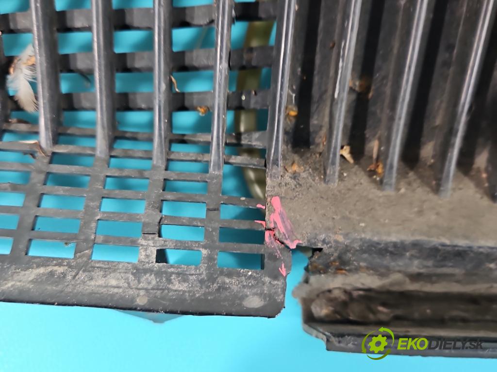 Peugeot 305 1.5 karburátor: 68 HP manual 50 kW 1472 cm3 5- torpédo  (Torpéda)