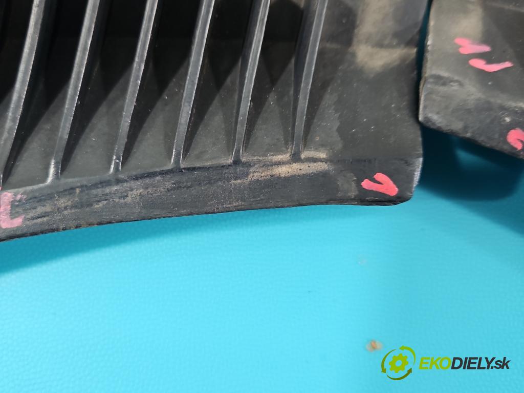 Peugeot 305 1.5 karburátor: 68 HP manual 50 kW 1472 cm3 5- torpédo  (Torpéda)