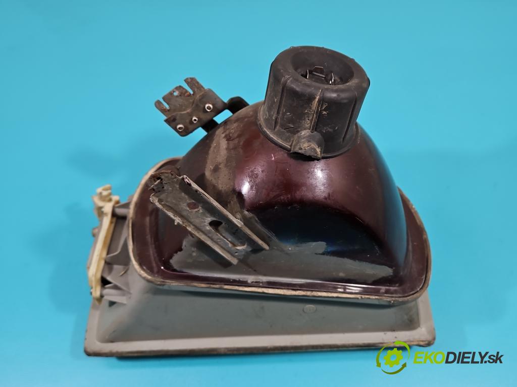 Peugeot 305 1.5 karburátor: 68 HP manual 50 kW 1472 cm3 5- Reflektor: pravý (Pravé)