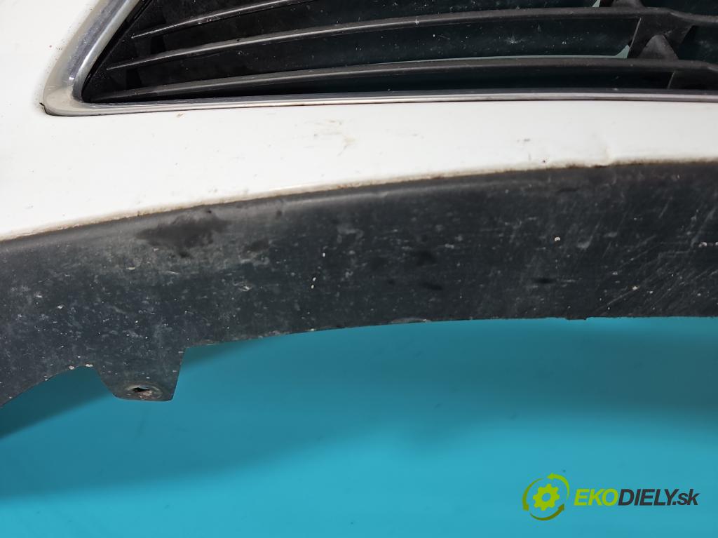 Ford C-Max II 2010-2019 1.0 125 hp manual 92 kW 998 cm3 5- nárazník přední  (Ostatné)