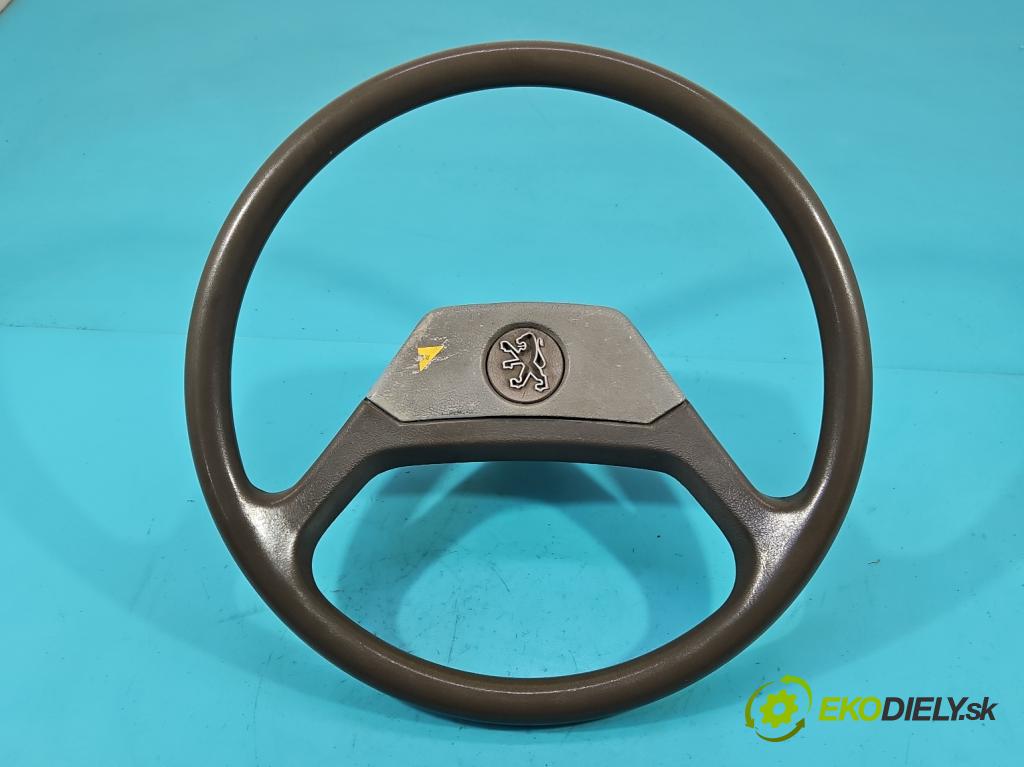 Peugeot 305 1.5 karburátor: 68 HP manual 50 kW 1472 cm3 5- volant  (Volanty)