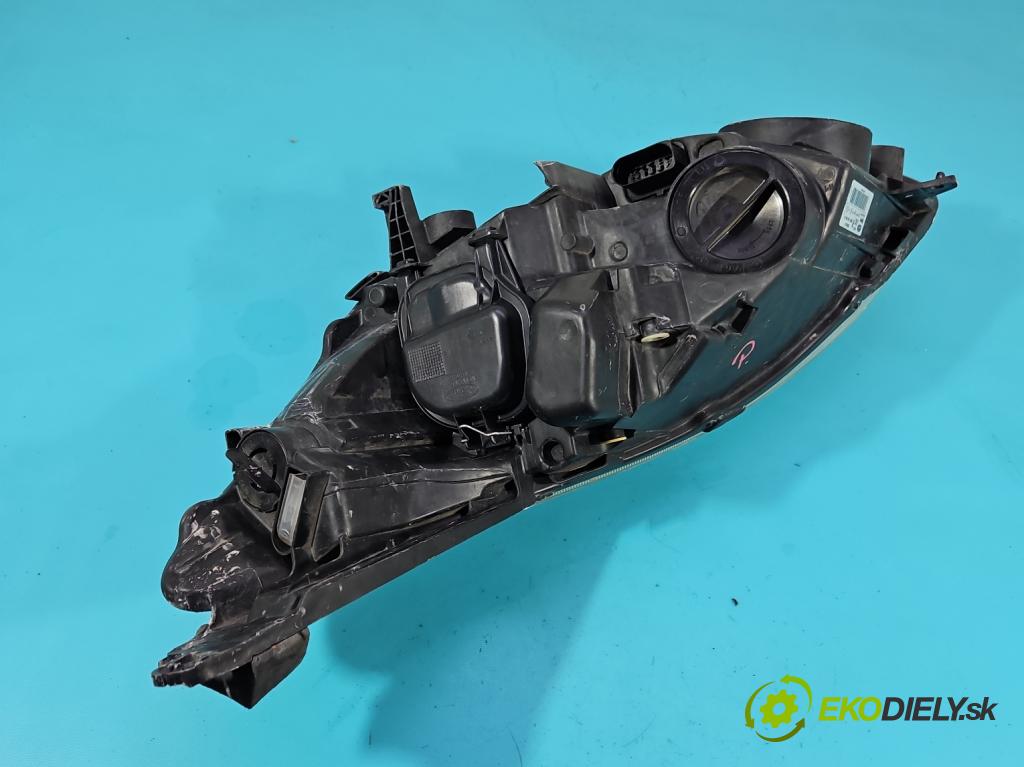 Ford C-Max II 2010-2019 1.0 125 HP manual 92 kW 998 cm3 5- Reflektor: pravý AM51-13W-029-AF (Pravé)