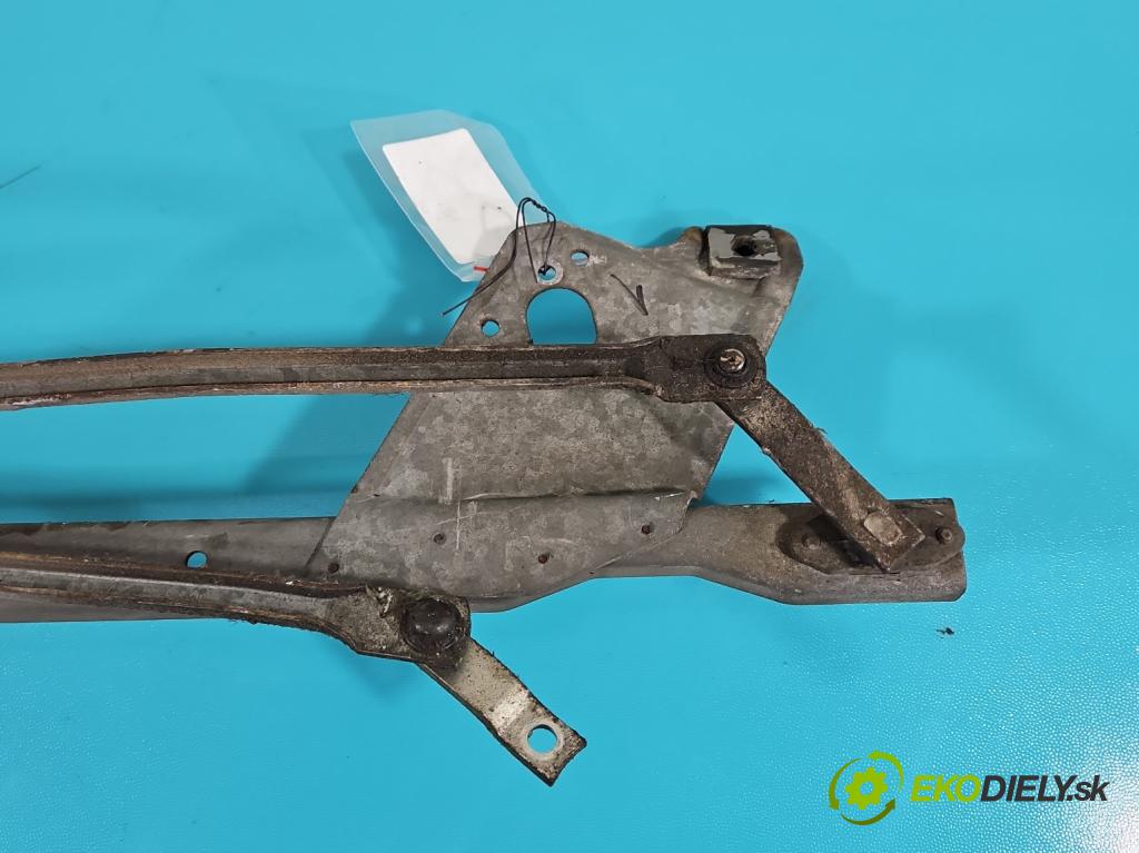 Peugeot 305 1.5 karburátor: 68 hp manual 50 kW 1472 cm3 5- mechanismus stěračů
