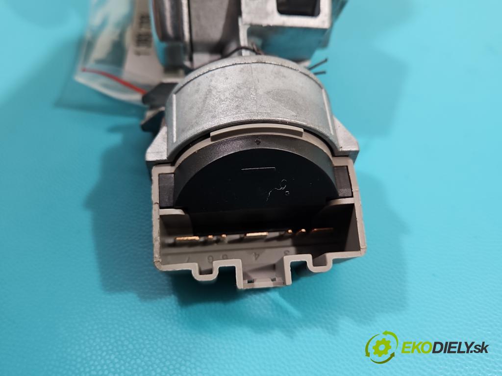 Ford C-Max II 2010-2019 1.0 125 HP manual 92 kW 998 cm3 5- Spínačka 3M51-3F880-AE (Spínacie skrinky a kľúče)