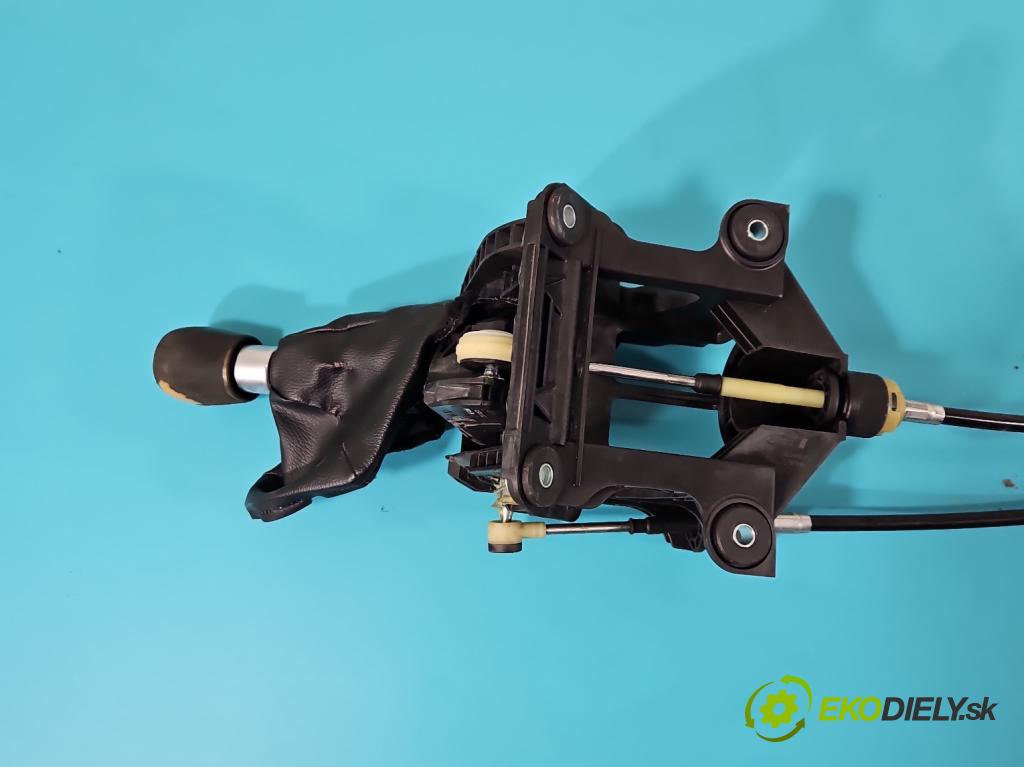 Ford C-Max II 2010-2019 1.0 125 HP manual 92 kW 998 cm3 5- Páka: Změny: stupeň,rýchlosť  (Rýchlostné páky / kulisy)