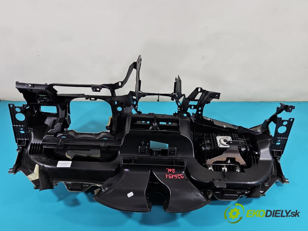 Ford C-Max II 2010-2019 1.0 125 HP manual 92 kW 998 cm3 5- kokpit,pristrojová doska rozdeľovacia