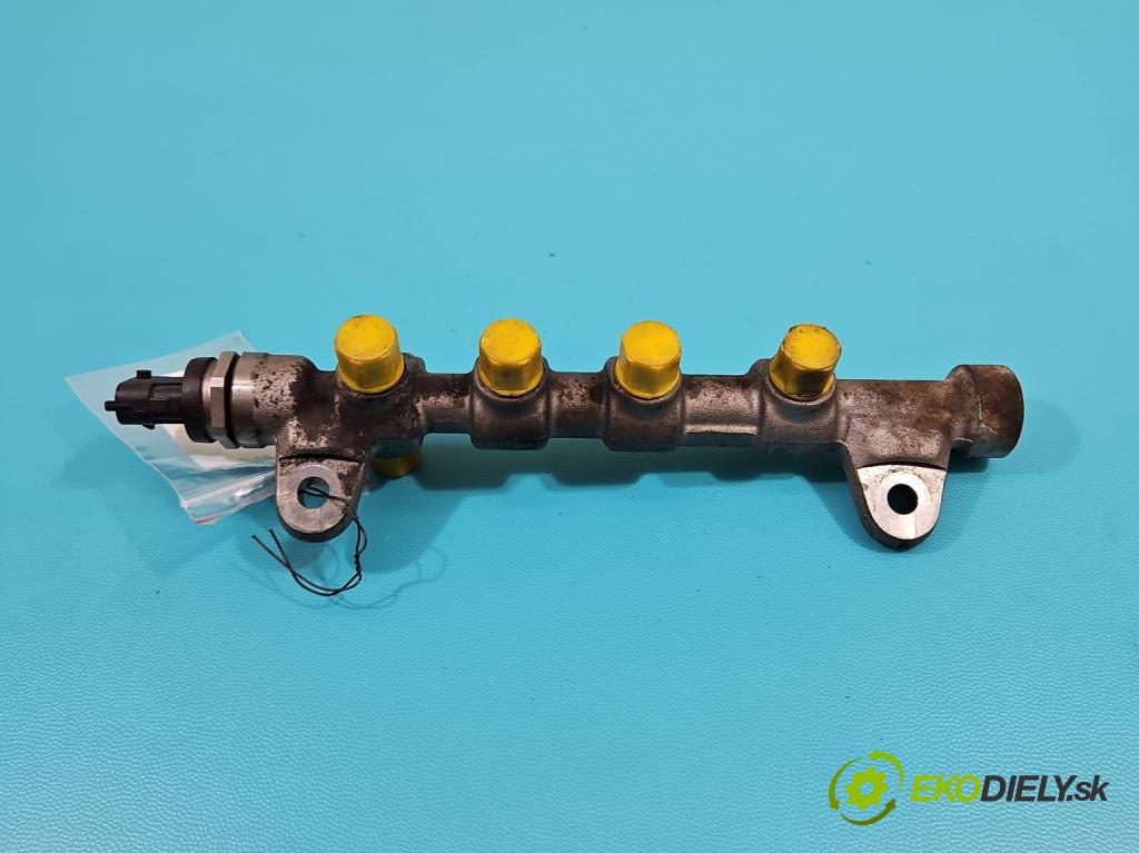 Opel Combo D 2011-2018 1.6 cdti 105 HP manual 77 kW 1598 cm3 5- lišta vstrekovacia 0445214254 (Vstrekovacie lišty)