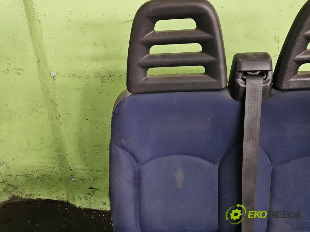 Iveco Daily IV 2006-2014 3.0 HPI 145 HP manual 107 kW 2998 cm3 2- Sedačka pravý  (Sedačky, sedadlá)