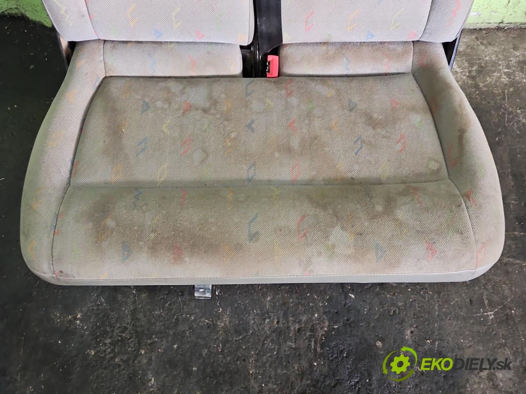 Vw Transporter T5 2003-2015 1.9 tdi 102 HP manual 75 kW 1896 cm3 5- Sedačka pravý  (Sedačky, sedadlá)
