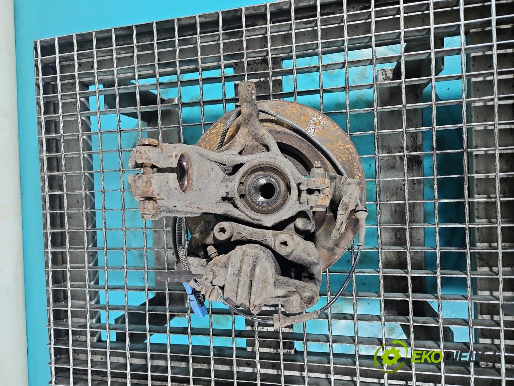 Peugeot 301 1.6 16V 116 HP manual 85 kW 1587 cm3 4- náboj pravé  (Náboje)