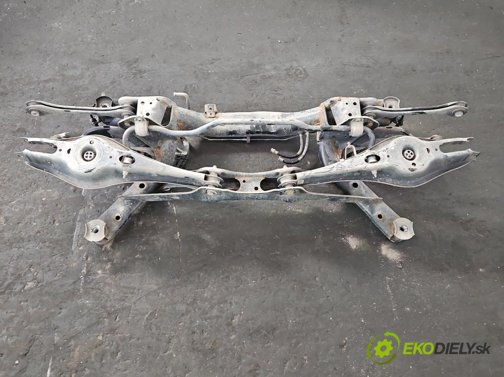 Skoda Karoq 2017- 2.0 tdi 150 hp automatic 110 kW 1968 cm3 5- zadní výztuha 5Q0505235J (Výztuhy zadní)