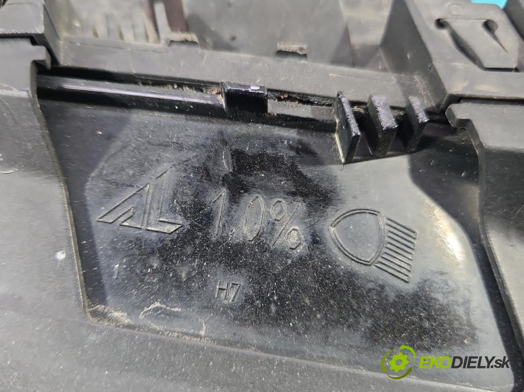 Bmw X3 E83 2003-2010 2.0d 177 HP automatic 130 kW 1995 cm3 5- Reflektor: pravý (Pravé)