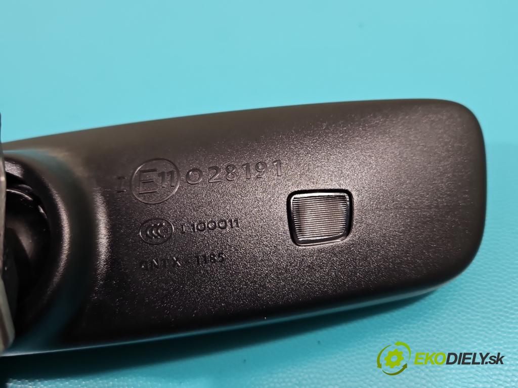 Skoda Karoq 2017- 2.0 tdi 150 hp automatic 110 kW 1968 cm3 5- zpětné zrcátko vnitřní  (Světla vnitřní)