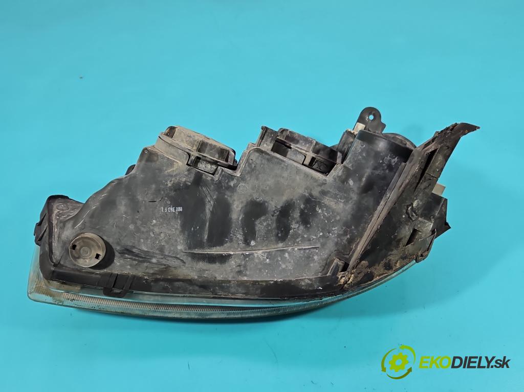 Opel Corsa C 2000-2006 1.2 16V 75 HP manual 55 kW 1199 cm3 5- Reflektor: pravý  (Pravé)