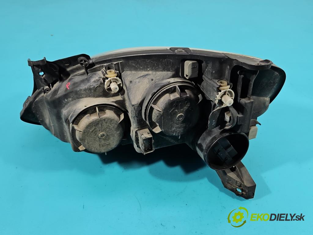 Opel Corsa C 2000-2006 1.2 16V 75 HP manual 55 kW 1199 cm3 5- Reflektor: pravý  (Pravé)