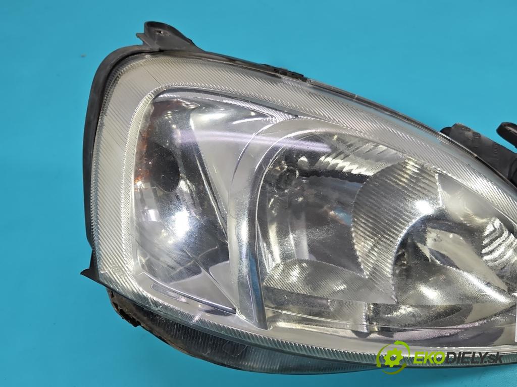 Opel Corsa C 2000-2006 1.2 16V 75 HP manual 55 kW 1199 cm3 5- Reflektor: pravý  (Pravé)