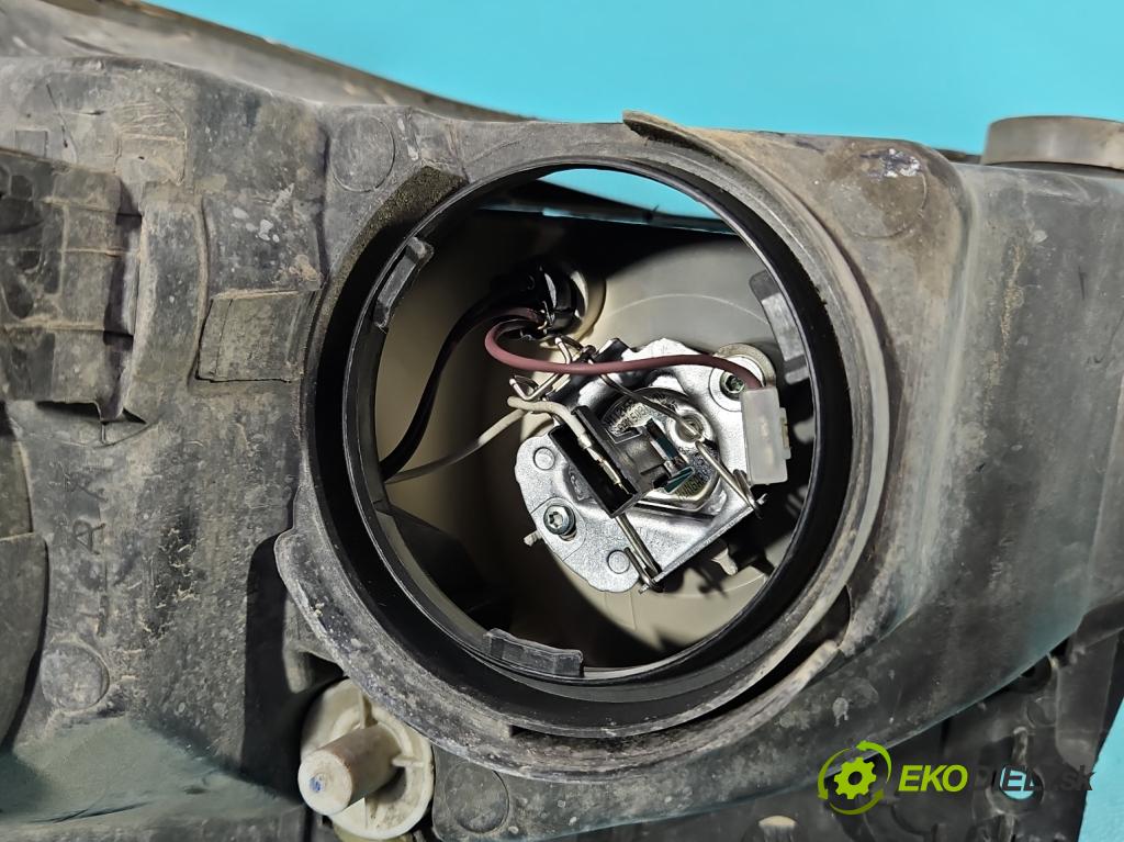 Opel Corsa C 2000-2006 1.2 16V 75 HP manual 55 kW 1199 cm3 5- Reflektor: pravý  (Pravé)