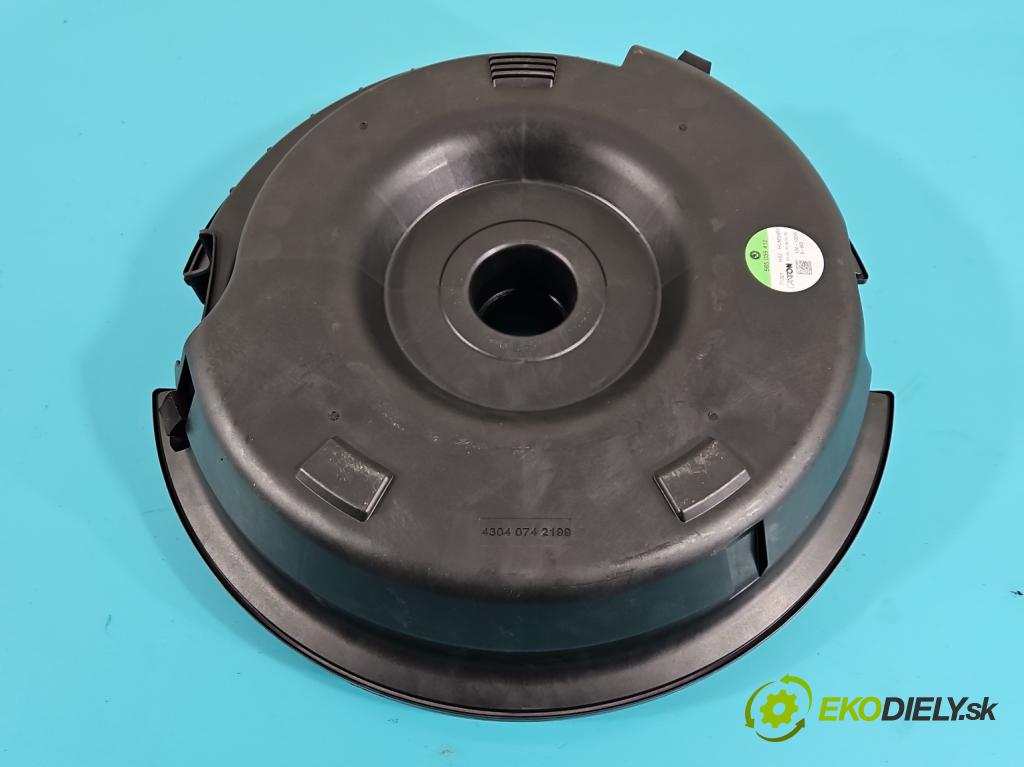 Skoda Karoq 2017- 2.0 tdi 150 hp automatic 110 kW 1968 cm3 5- Subwoofer: 565035412 (Audio zařízení)