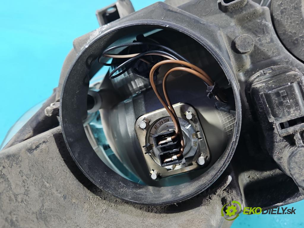 Peugeot 301 1.6 16V 116 HP manual 85 kW 1587 cm3 4- Reflektor: pravý 9675138980 (Pravé)