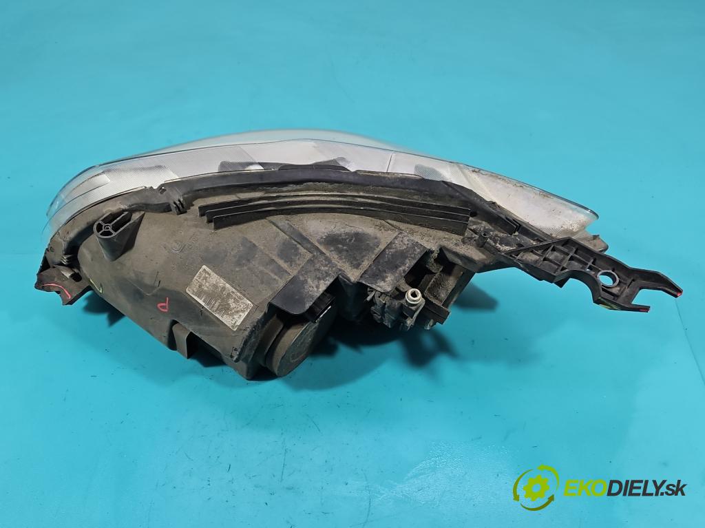 Peugeot 301 1.6 16V 116 HP manual 85 kW 1587 cm3 4- Reflektor: pravý 9675138980 (Pravé)