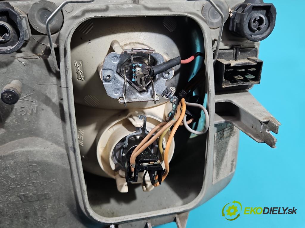 Mercedes Vito W638 1996-2003 2.0 (111948) 129 HP manual 95 kW 1998 cm3 5- Reflektor: pravý  (Pravé)