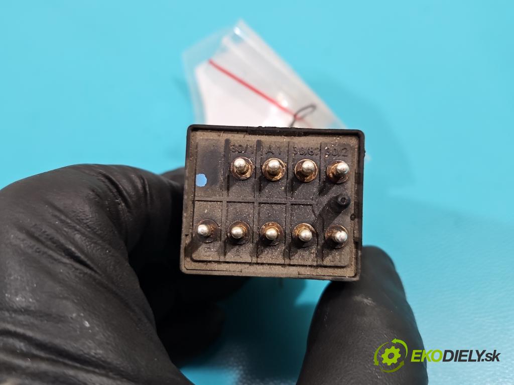 Mercedes Vito W638 1996-2003 2.0 (111948) 129 HP manual 95 kW 1998 cm3 5- Relé: svíčky: zařicích: 0015402045 (Relé)