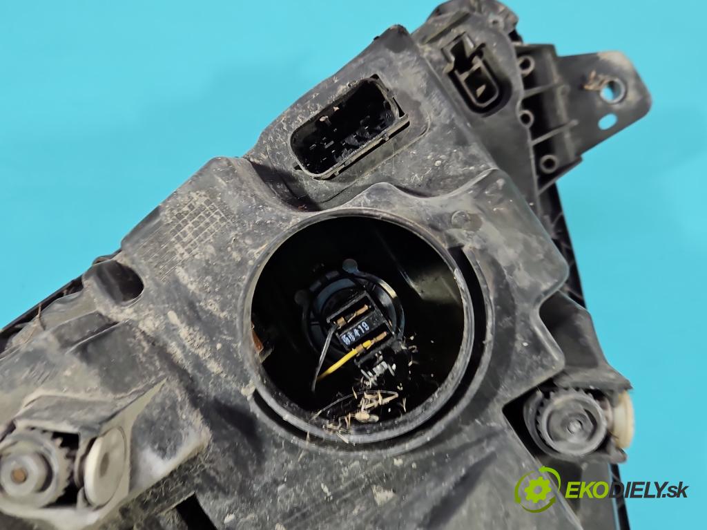 Iveco Daily IV 2006-2014 3.0 HPI 145 HP manual 107 kW 2998 cm3 2- Reflektor: pravý (Pravé)