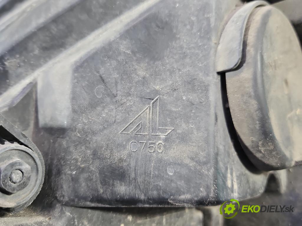 Iveco Daily IV 2006-2014 3.0 HPI 145 HP manual 107 kW 2998 cm3 2- Reflektor: pravý (Pravé)