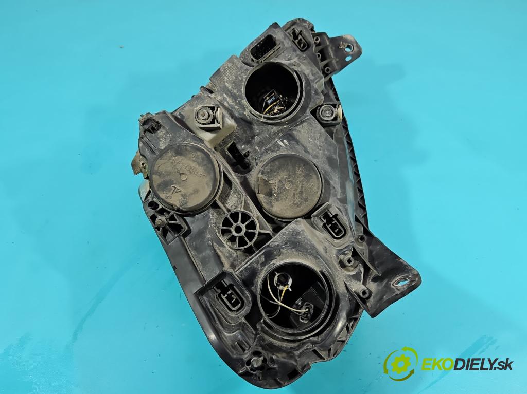 Iveco Daily IV 2006-2014 3.0 HPI 145 HP manual 107 kW 2998 cm3 2- Reflektor: pravý (Pravé)