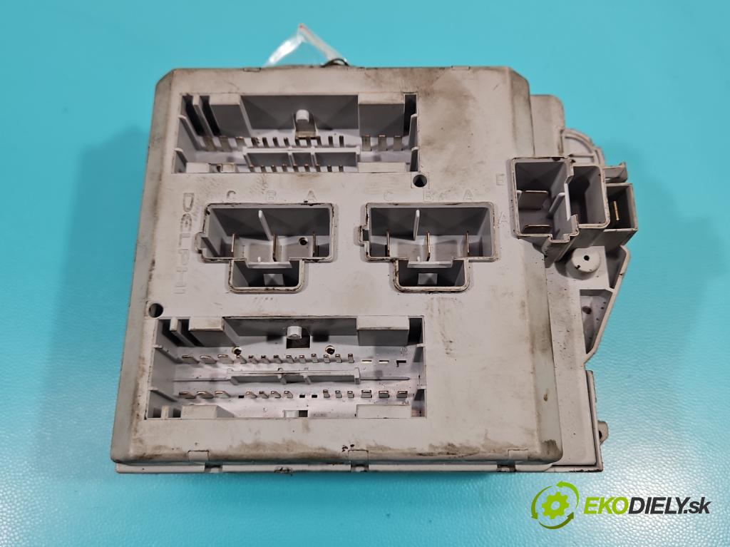 Iveco Daily IV 2006-2014 3.0 HPI 145 hp manual 107 kW 2998 cm3 2- skříňka pojistková 69501171 (Pojistkové skříňky)