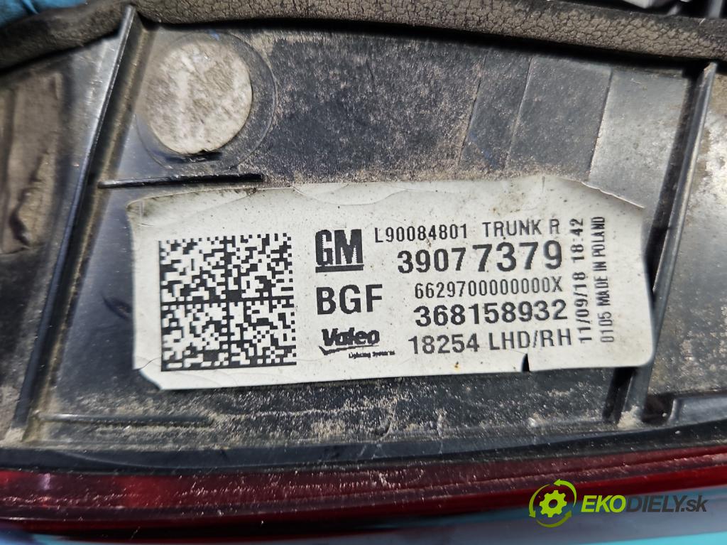 Opel Astra V  2015- 1.6 cdti 110 HP manual 81 kW 1598 cm3 5- svetlo / reflektor zadné pravé 39077379 (Ostatné)