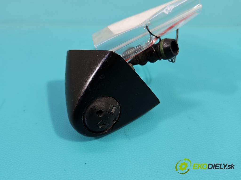 Bmw X5 E53 1999-2006 3.0d 184hp automatic 135 kW 2993 cm3 5- ostrekovač reflektor: ľavý  (Motorček ostrekovačov)