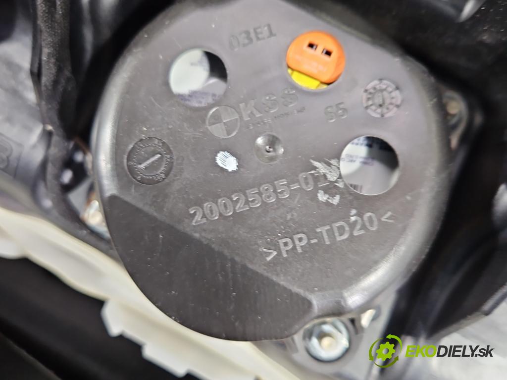 Opel Astra V  2015- 1.6 cdti 110 HP manual 81 kW 1598 cm3 5- kokpit,pristrojová doska rozdeľovacia
