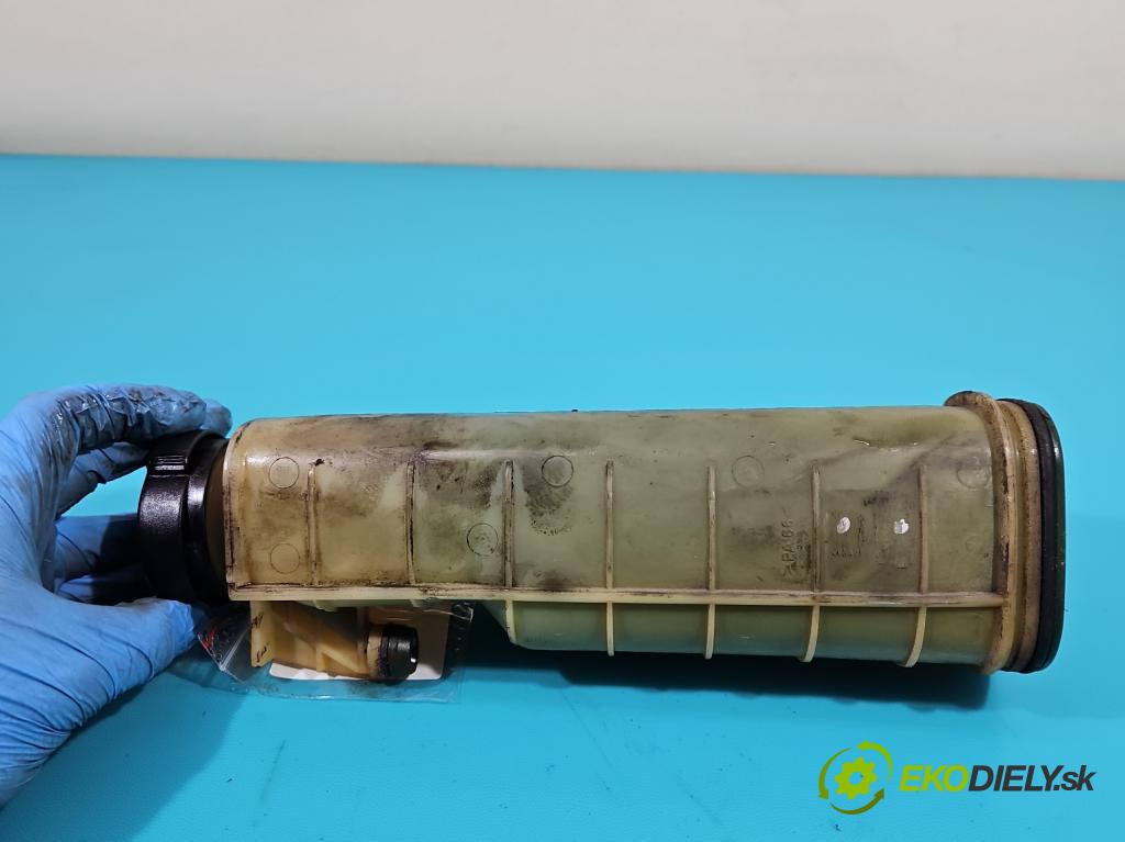 Bmw 5 E39 1996-2003 2.0 R6 M52 150 hp manual 110 kW 1991 cm3 4- Nádrž: náhradní: 2157711327