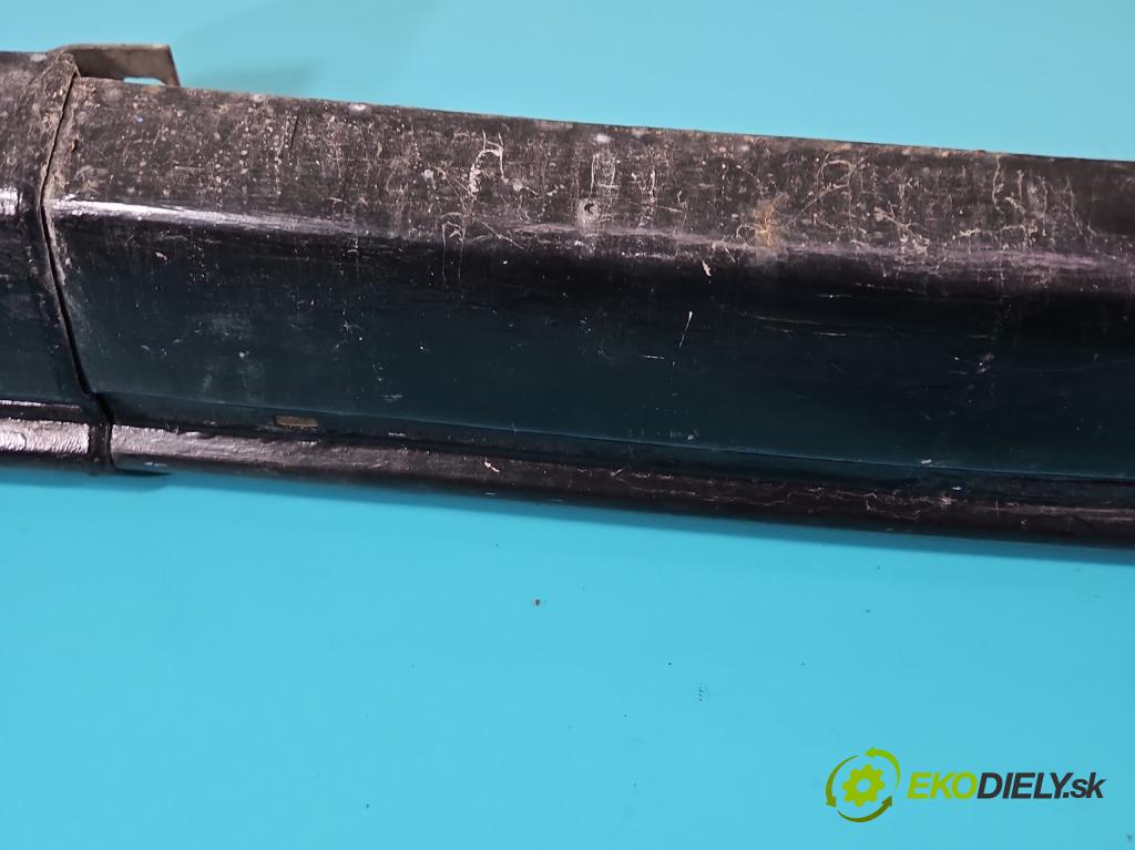 Peugeot 305 1.5 karburátor: 68 hp manual 50 kW 1472 cm3 5- nárazník zadní  (Ostatné)