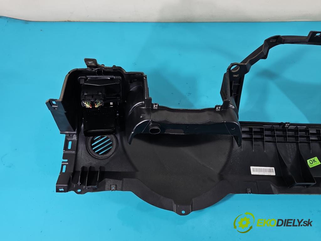 Ford C-Max I 2003-2010 1.8 16V 120 HP manual 88 kW 1798 cm3 5- kokpit,pristrojová doska rozdeľovacia