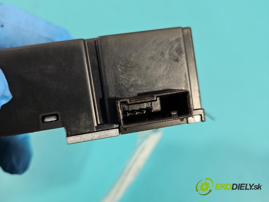 Skoda Karoq 2017- 2.0 tdi 150 HP automatic 110 kW 1968 cm3 5- Blokáda: řízení: 3Q0905861B (Ostatné)