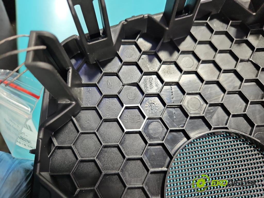 Skoda Karoq 2017- 2.0 tdi 150 HP automatic 110 kW 1968 cm3 5- kryt 57A857717