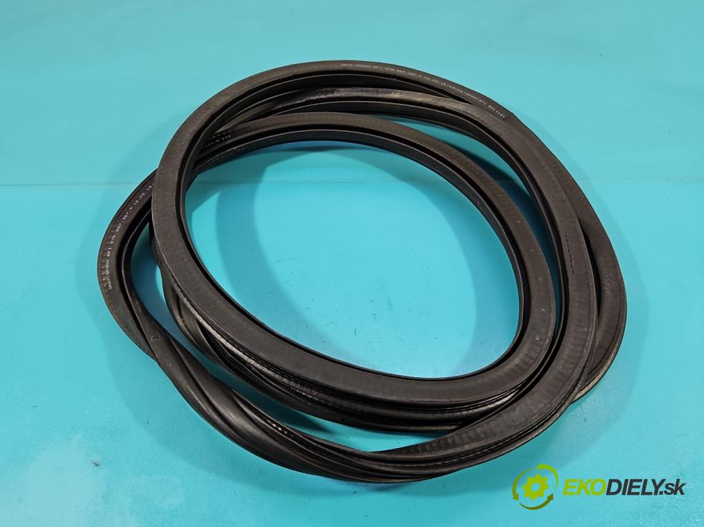 Skoda Karoq 2017- 2.0 tdi 150 hp automatic 110 kW 1968 cm3 5- Těsnění: dveře zadní levé  (Ostatní)