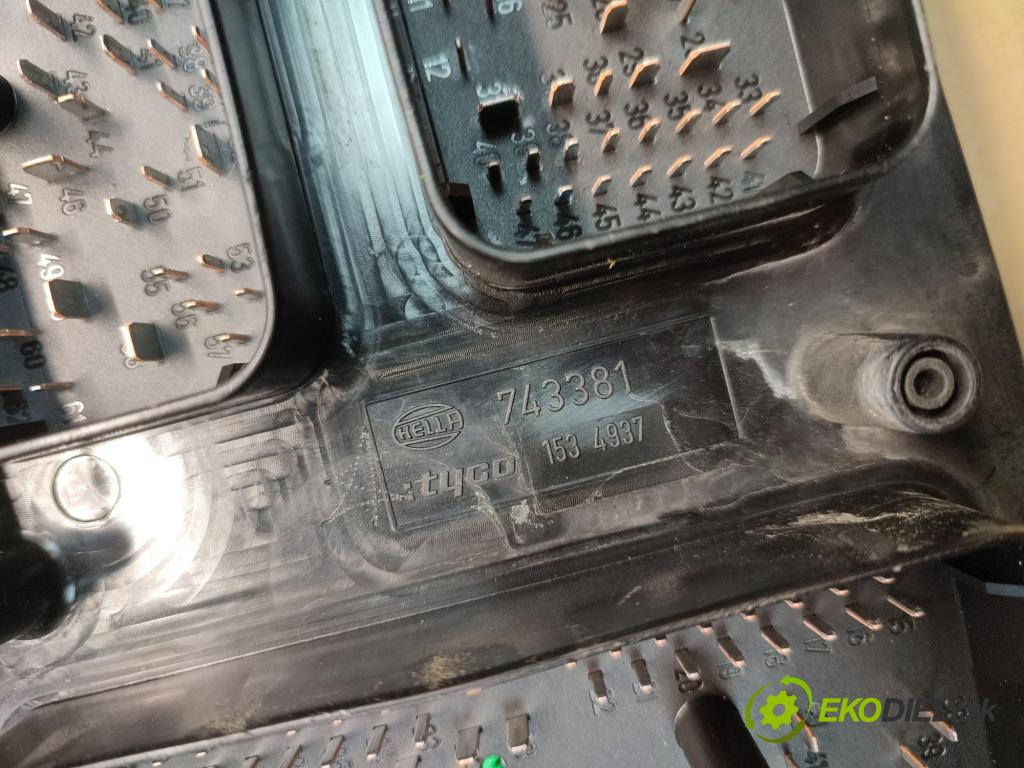 Opel Zafira B 2005-2014 1.8 16V 140 hp manual 103 kW 1796 cm3 5- skříňka pojistková 13206747 (Pojistkové skříňky)