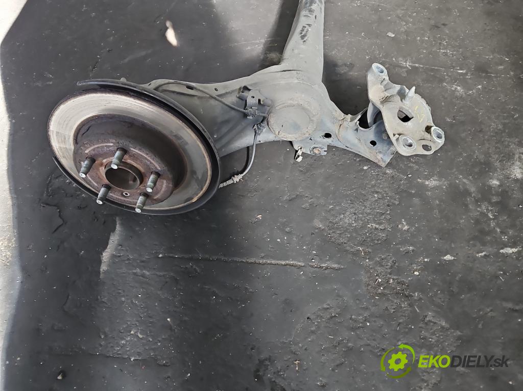 Opel Astra V  2015- 1.6 cdti 110 hp manual 81 kW 1598 cm3 5- zadní výztuha  (Výztuhy zadní)