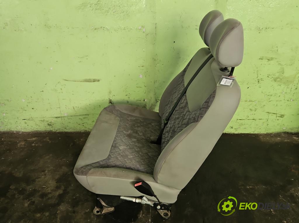 Opel Vivaro 2001-2014 2.0 cdti 114 HP manual 84 kW 1995 cm3 5- Sedačka pravý  (Sedačky, sedadlá)