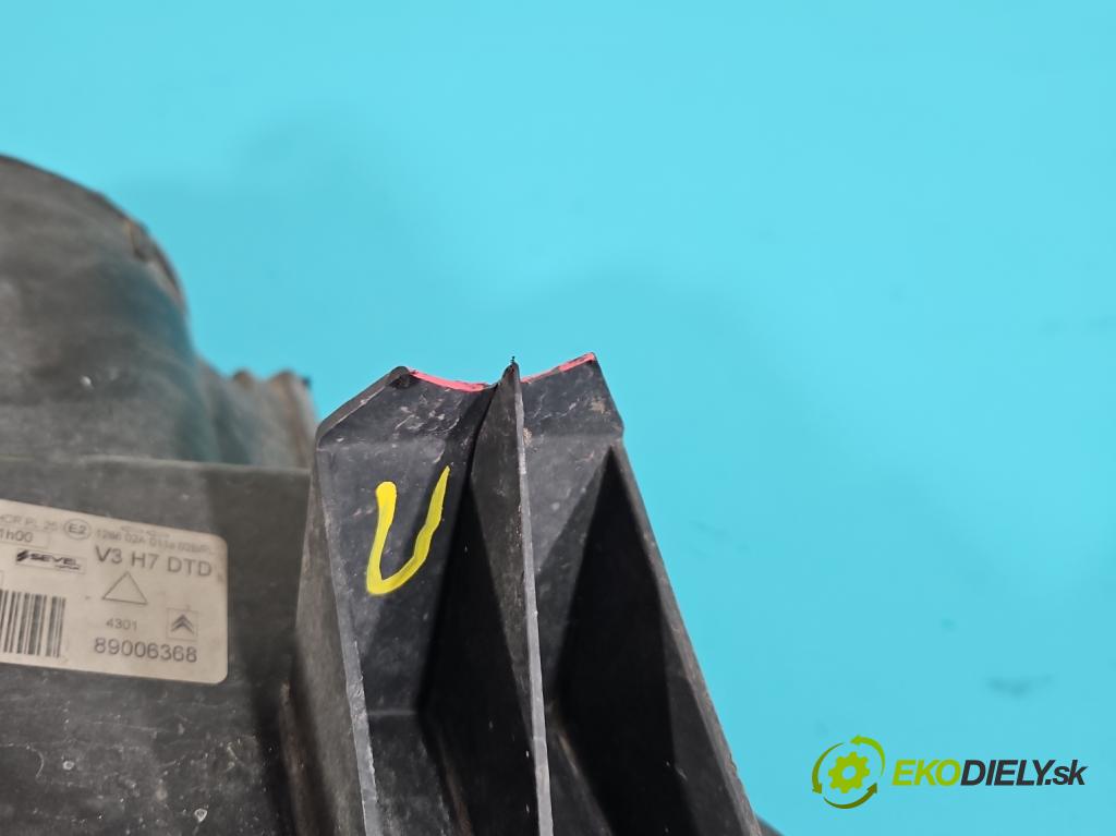 Citroen C8 2002-2014 2.0 16V 140 HP automatic 103 kW 1997 cm3 5- Reflektor: pravý 89006368 (Pravé)