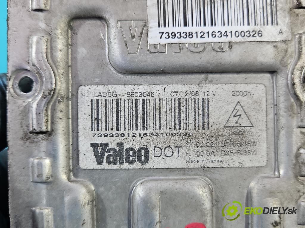 Citroen C8 2002-2014 2.0 16V 140 HP automatic 103 kW 1997 cm3 5- střídač: xenon  (Riadiace jednotky xenónu)