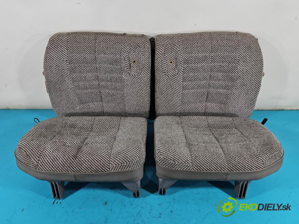 Peugeot 305 1.5 karburátor: 68 HP manual 50 kW 1472 cm3 5- Pohovka: zadné  (Sedačky, sedadlá)