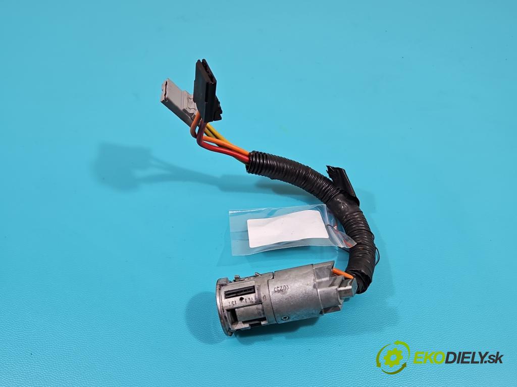 Opel Vivaro 2001-2014 2.0 cdti 114 HP manual 84 kW 1995 cm3 5- Spínačka  (Spínacie skrinky a kľúče)